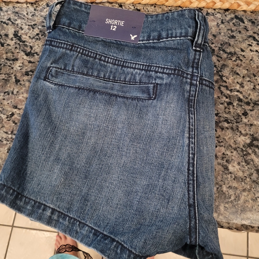 American eagle size 12 shorts